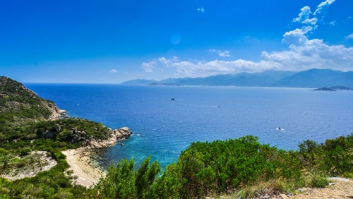 Nắng gió biển đảo Cam Ranh